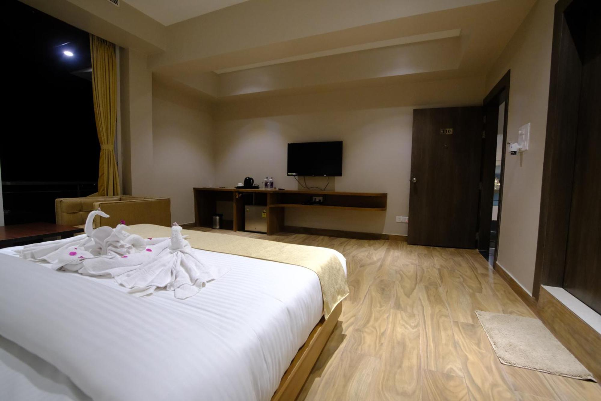 Finn'S Weaver Resort, Kaziranga Luaran gambar