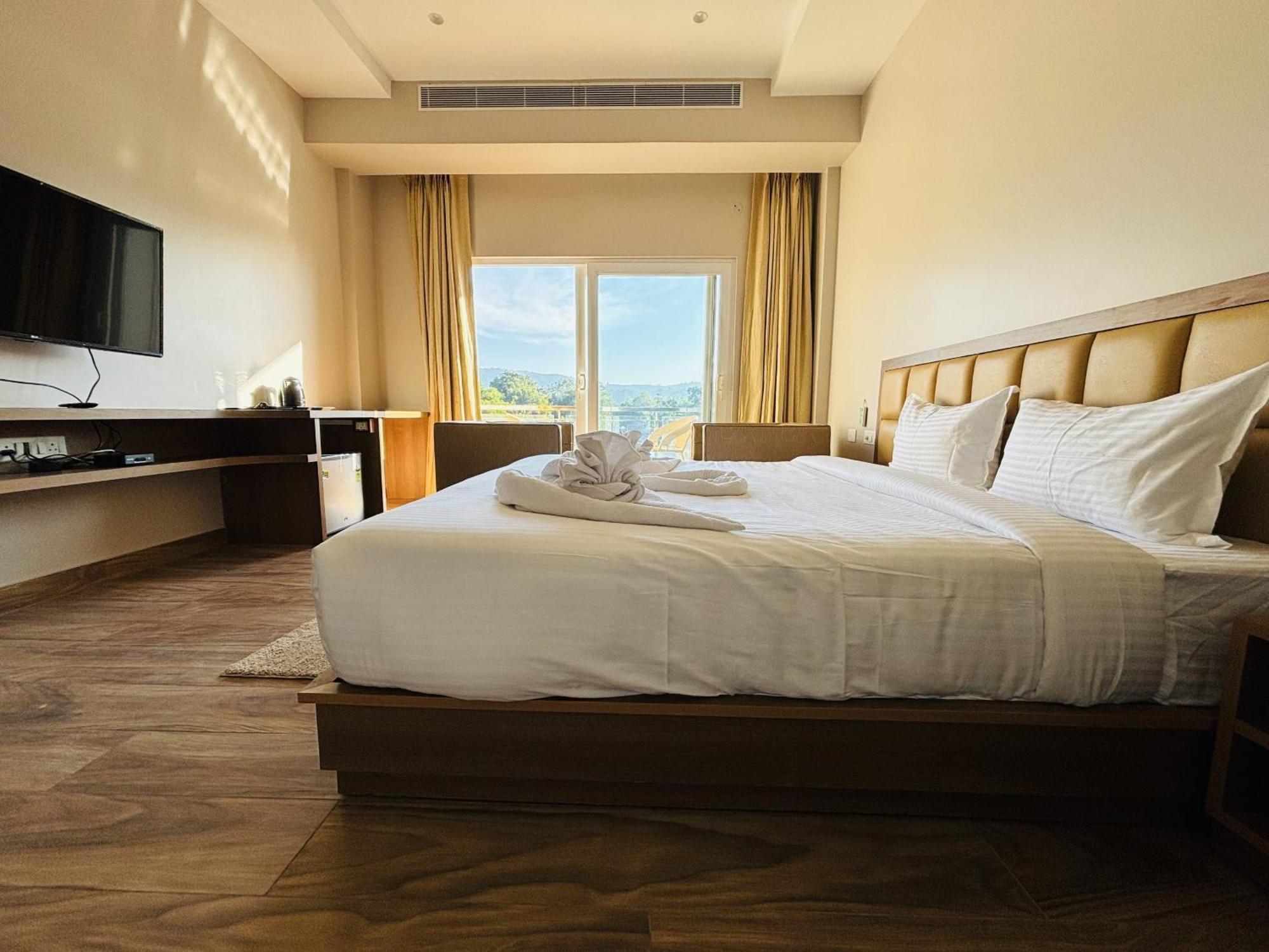 Finn'S Weaver Resort, Kaziranga Luaran gambar